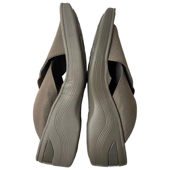 BZees Desire Slides Womens Size 7.5 Taupe Gray Slip On Wedge Criss Cross Sandals - Picture 6 of 8